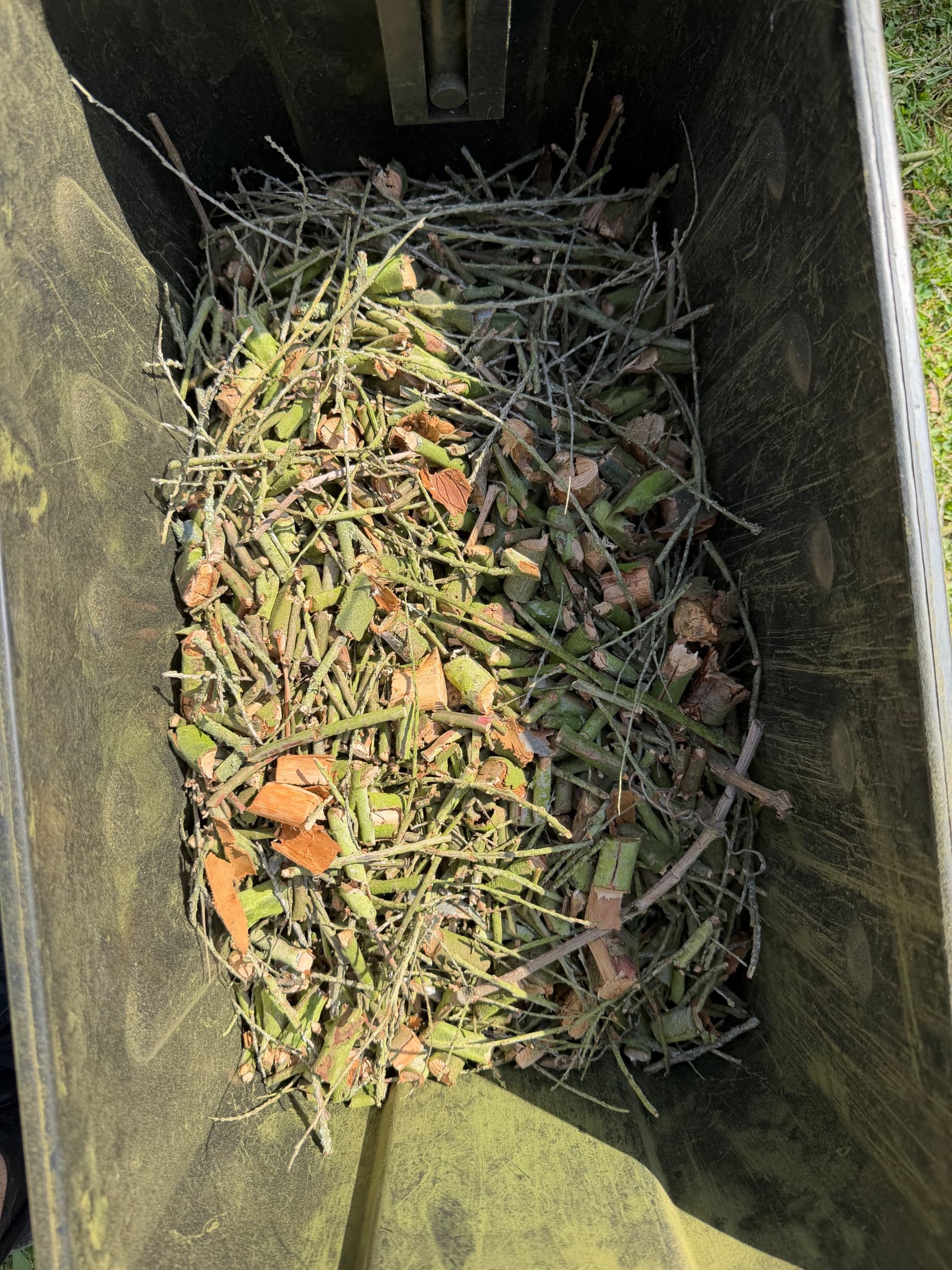 Atika ALF 2800 Asthäcksler Gartenhäcksler Grünhäcksler 3