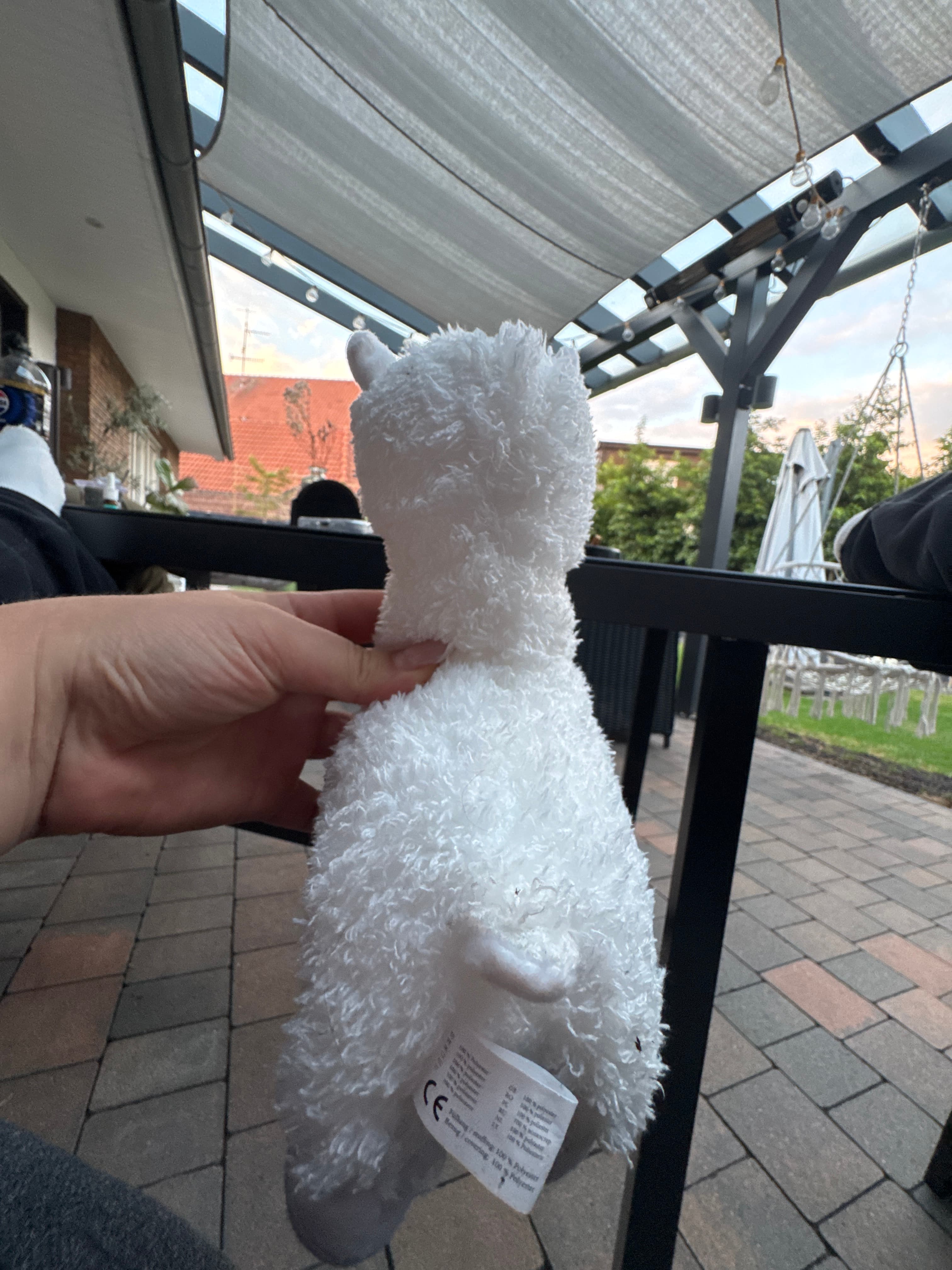 Flauschiges Lama-Plüschtier für Fotoshootings oder Events 3